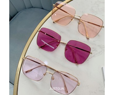 2020年流行りサングラス可愛いピンク色スクエア フレームめがねサングラス紫外線カットUV400芸能人モデル四角形サングラス薔薇色度付き度なし対応女子レディース メタル眼鏡