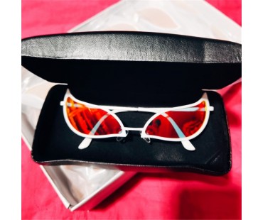 赤いサングラス ドンキホーテ・ドフラミンゴcosplayメガネ ONE PIECEレッドカラーメガネ コスプレ グラス二次元コスプレイヤー仮装