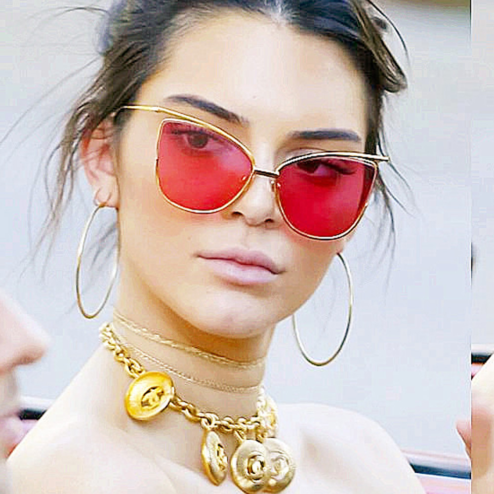 Gigi、Kendallたちに大人気?Chic Girlマスト・アイテム、キャットアイ サングラス!