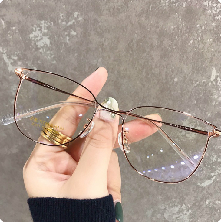 超軽量チタン製高級メガネ伊達メガネ女子レディース インスタ映えダテメガネすっぴん隠し丸い顔メタルフレーム個性的オシャレ韓国流行りブルーライトカットレンズ度なし度付き