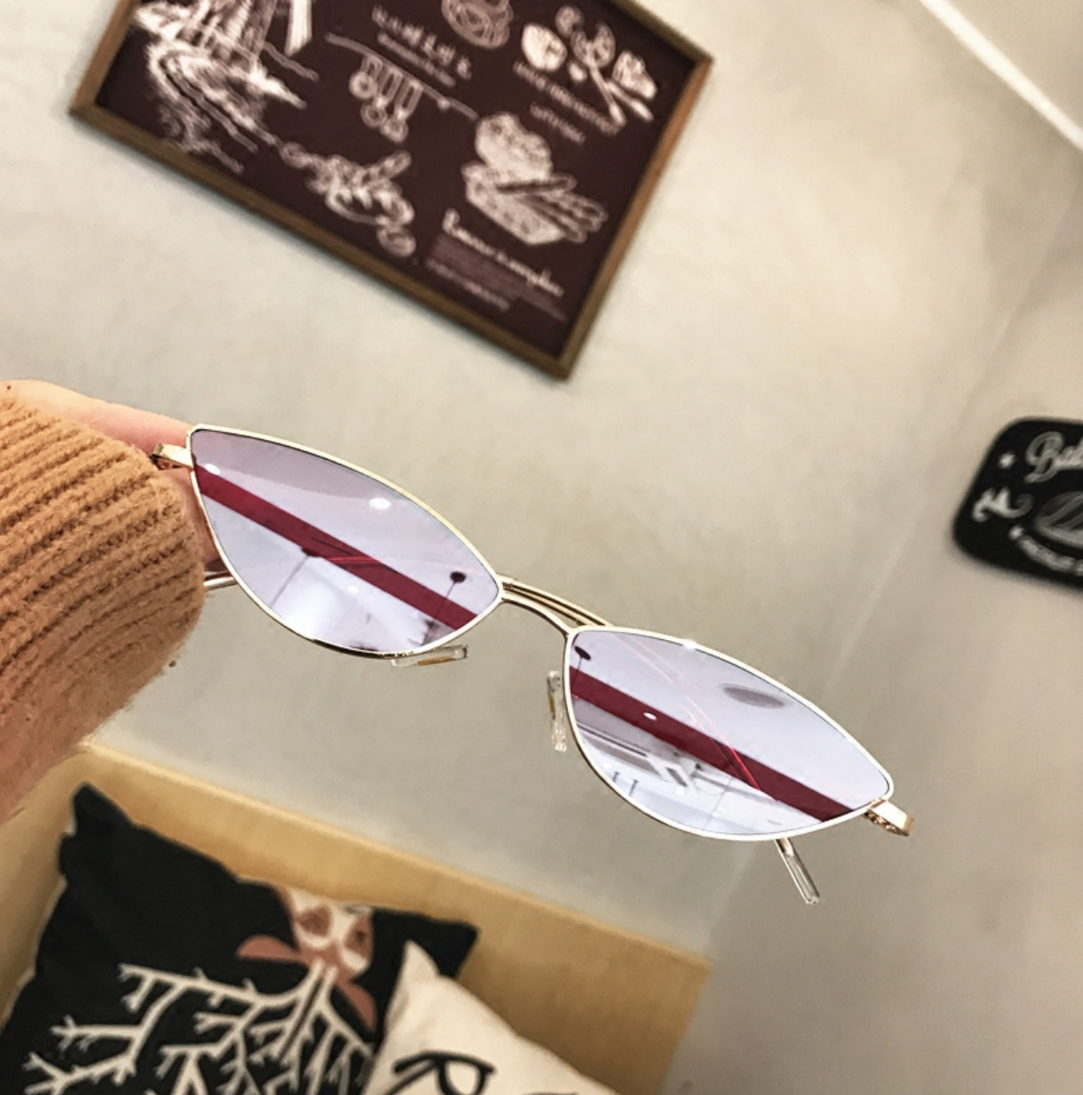 2018トレンドサングラスviviモデル個性的キャットアイ女子サングラス有名人インスタ人気メガネ韓国おしゃれミラーレンズ偏光サングラス小さいフレーム男子キャッツアイ型サングラス