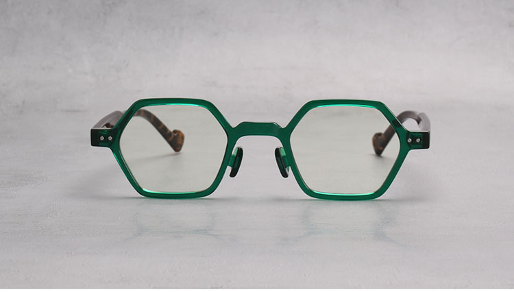 可愛い個性的メンズ半透明クリアフレーム眼鏡レディース可愛い多角形