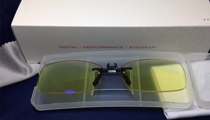 パソコン目保護メガネ安いゲーム用取付式レンズ大阪