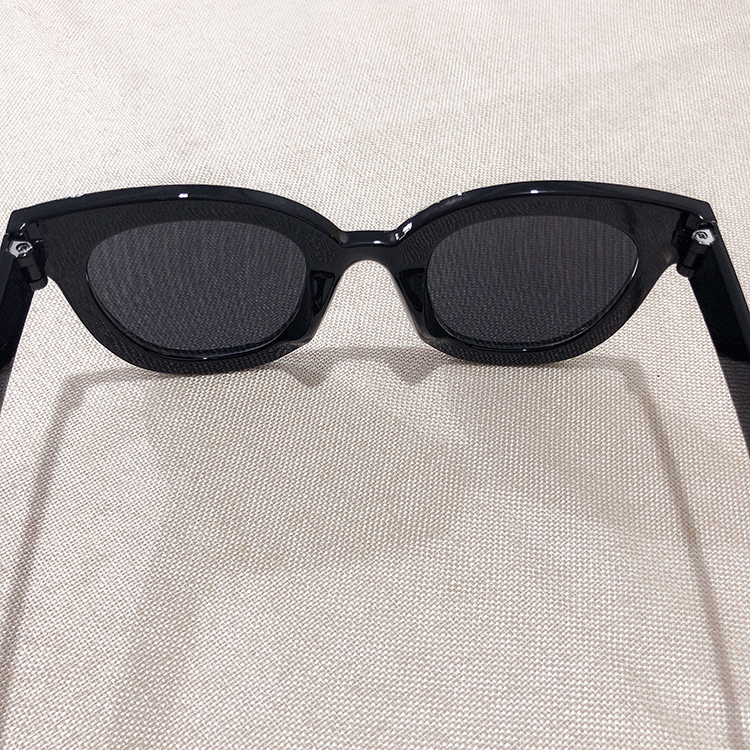 華やかサングラス人気ゴージャス黒縁サングラス シャネル眼鏡